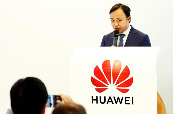 Huawei Banned from Google Android and Starts a New Conflict with the US